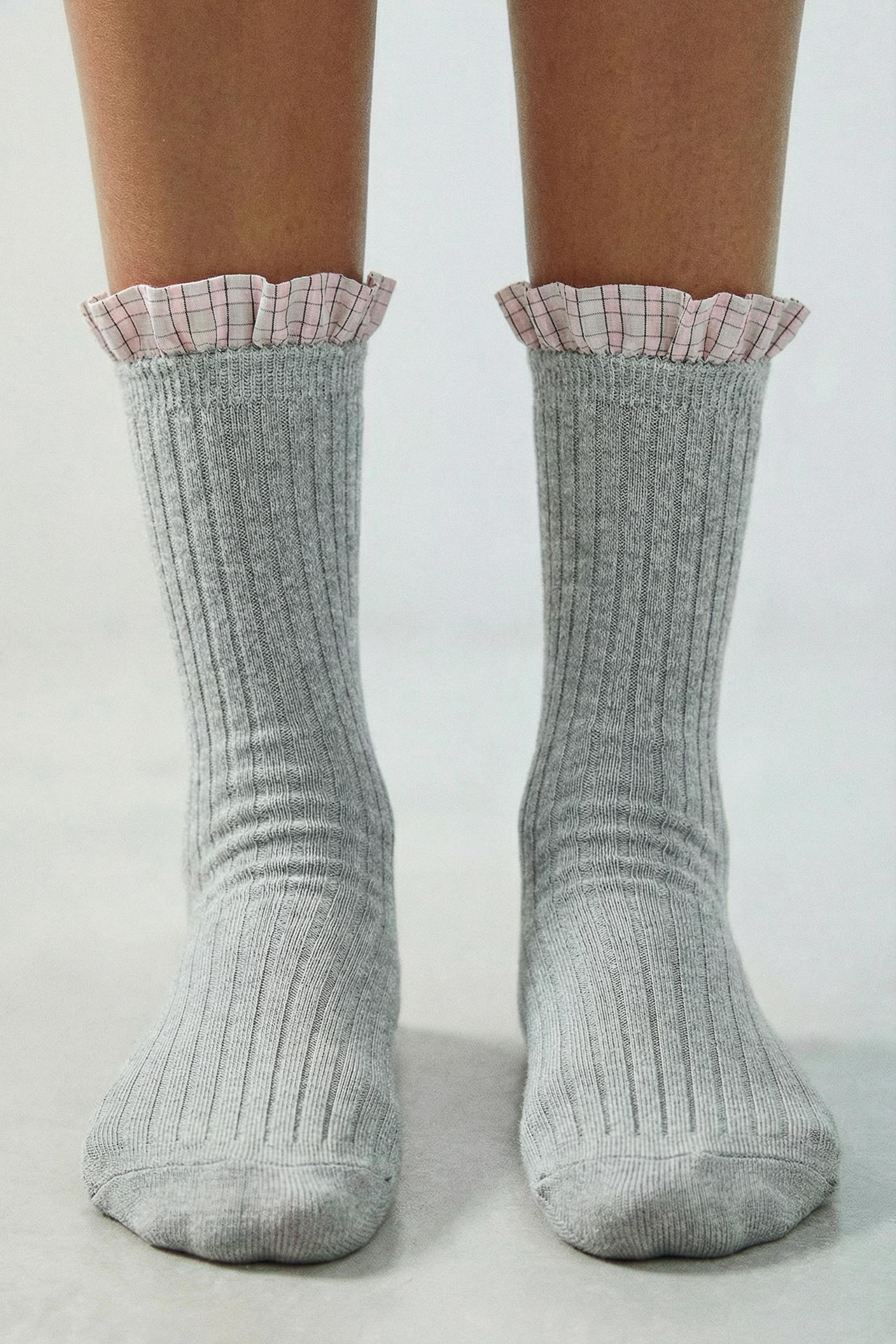 LOT DE DEUX PAIRES CHAUSSETTES AVEC VOLANT COMBINÉ